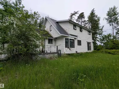 Interior photo 4 of 622049 RGE RD 63