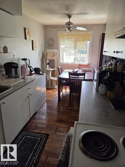 Interior photo 2 of 125 CORNELL CT NW