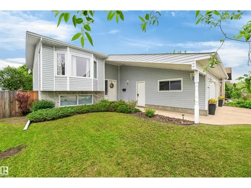 5914 52 ST, Vegreville - $459,000