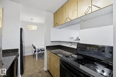 Interior photo 2 of #612 13910 STONY PLAIN RD NW