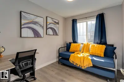 Interior photo 4 of #72 1005 GRAYDON HILL BV SW SW