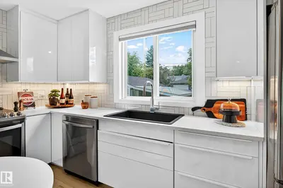 Interior photo 2 of 10507 69 AV NW
