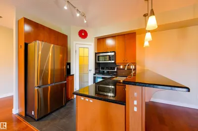 Interior photo 2 of #402 9750 94 ST NW