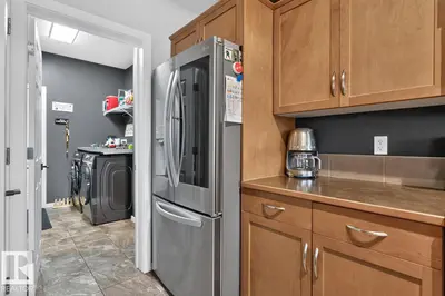 Interior photo 2 of 82 CARLYLE CR