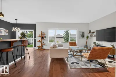 Interior photo 1 of 82 CARLYLE CR