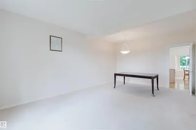 Interior photo 2 of 322 LIVINGSTONE CT NW