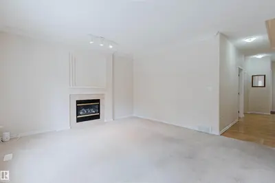 Interior photo 4 of 322 LIVINGSTONE CT NW