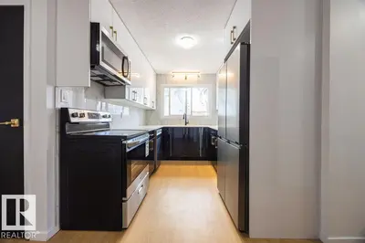 Interior photo 2 of 12822/12824 123 ST NW