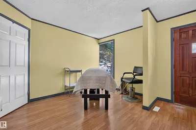 Interior photo 4 of 5017 45 ST
