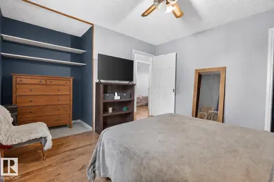 Interior photo 3 of 5017 45 ST