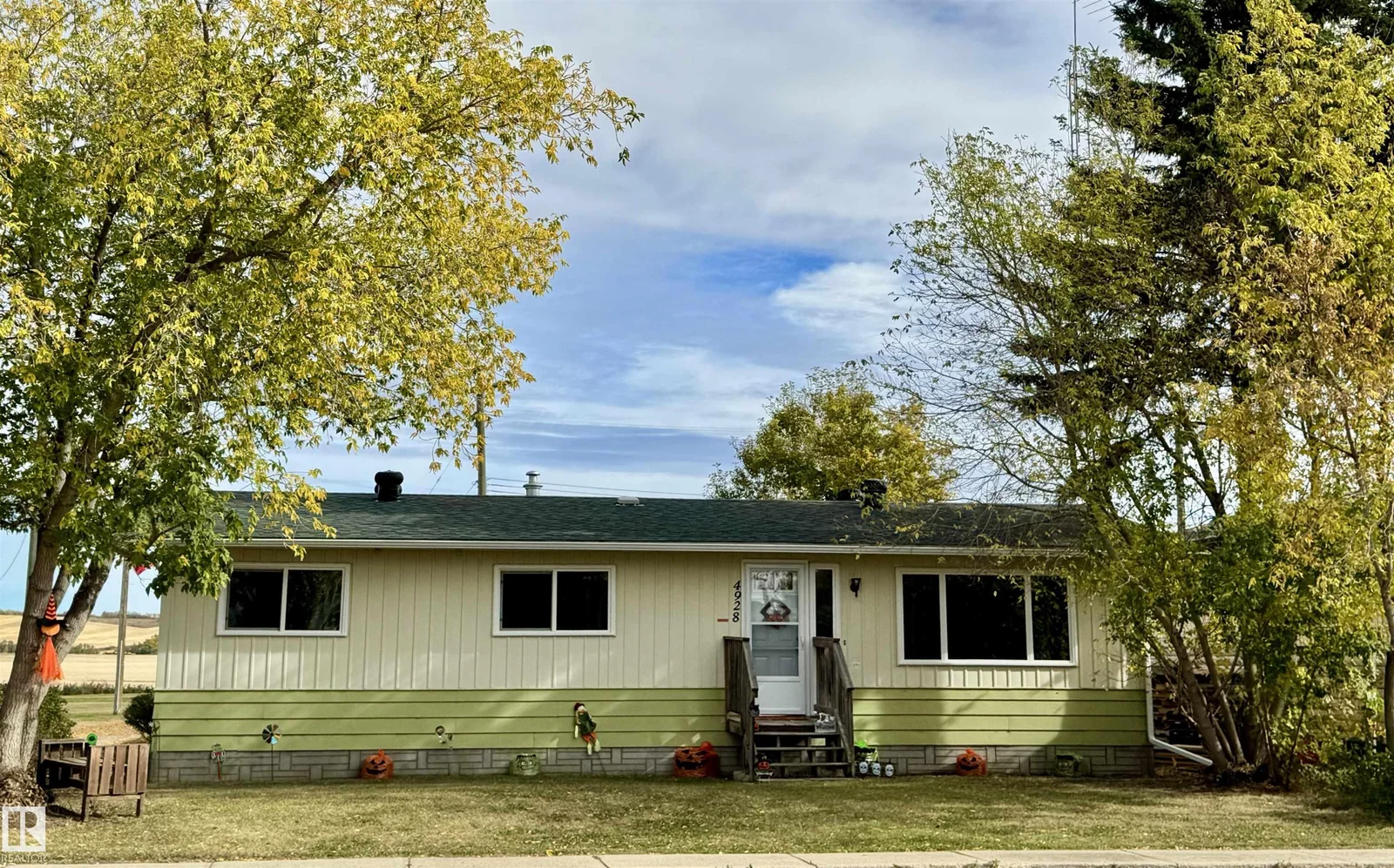 4928 52 AV, Lavoy - 3 bedroom Detached Single Family for sale