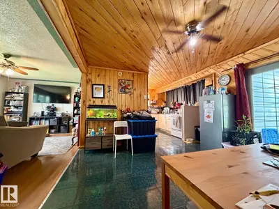 Interior photo 3 of 5012 48 Street