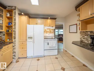 Interior photo 3 of 37 SUNNYSIDE CR