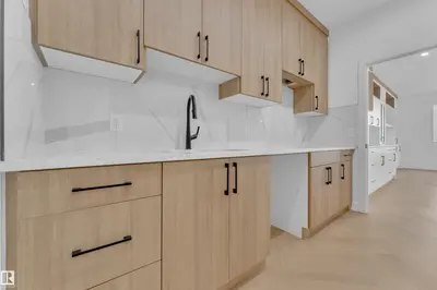 Interior photo 4 of 12 DALQUIST BA