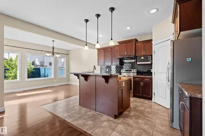 Interior photo 1 of 11711 16 Ave SW SW