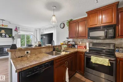 Interior photo 4 of #51 9511 102 AV