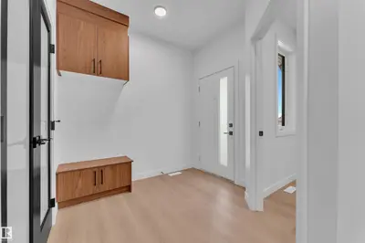 Interior photo 1 of 32 Grayson GR