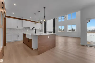 Interior photo 2 of 32 Grayson GR