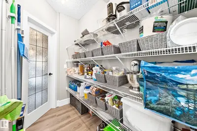 Interior photo 3 of 1239 24 AV NW