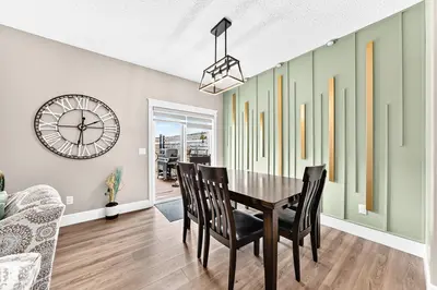 Interior photo 2 of 1239 24 AV NW