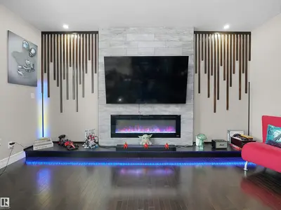 Interior photo 3 of 2422 WARRY PL SW