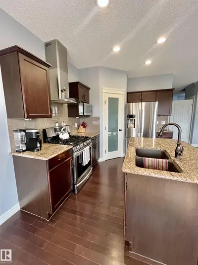 Interior photo 4 of 108 SOUTH CREEK WD
