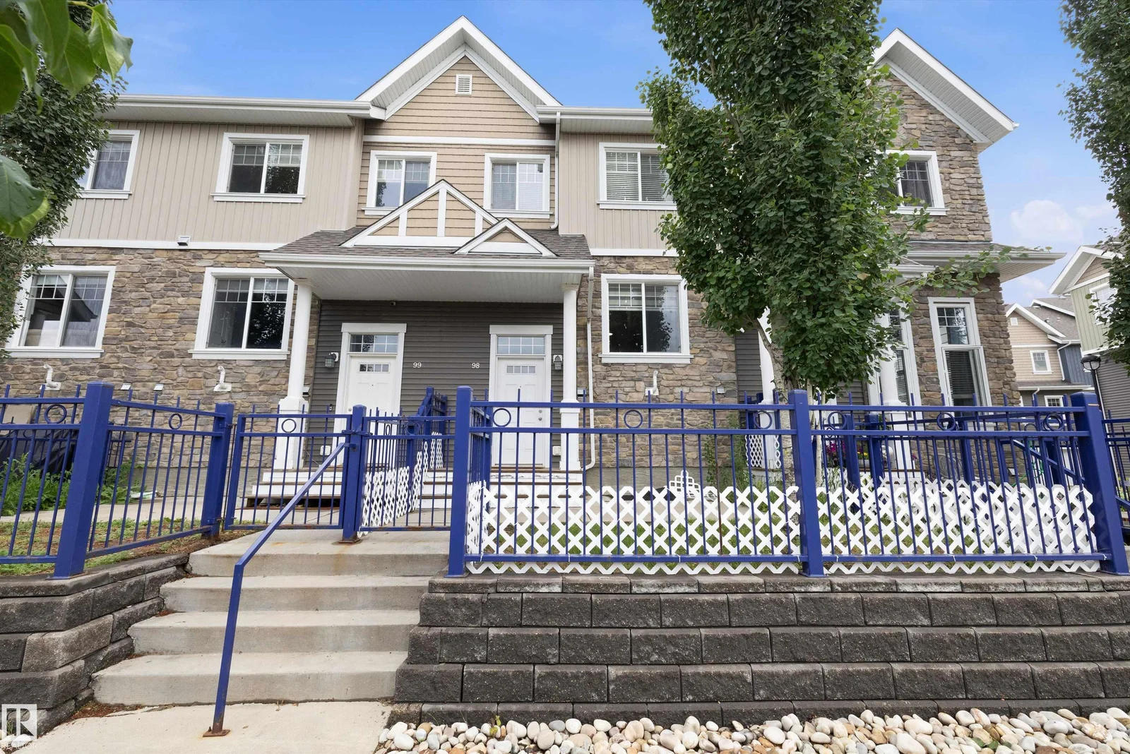 #98 4050 SAVARYN DR SW SW, Edmonton - 3 bedroom Townhouse for sale