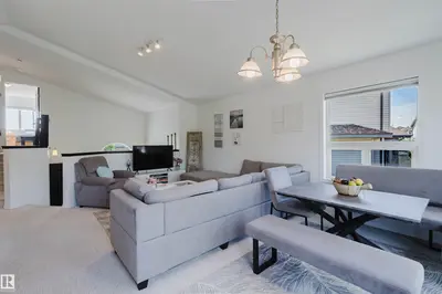 Interior photo 3 of 1743 MELROSE CR SW SW
