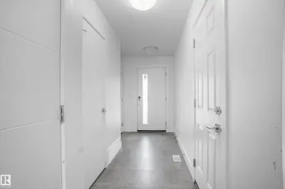 Interior photo 3 of 809 CAVANAGH HE SW