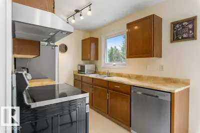 Interior photo 4 of 18609 54 AV NW