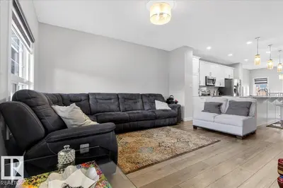 Interior photo 4 of 203 CAVANAGH CM SW