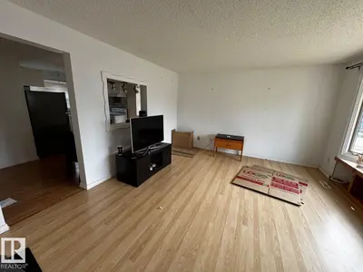 Interior photo 1 of 