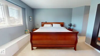 Interior photo 4 of 19 Napoleon CR