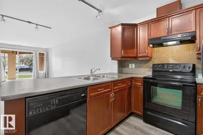 Interior photo 2 of #136 300 PALISADES WY