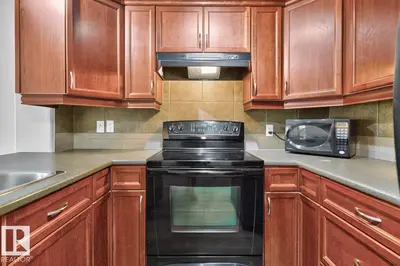 Interior photo 3 of #136 300 PALISADES WY