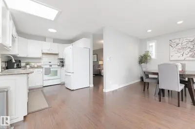 Interior photo 2 of 63 WAVERLEY CR