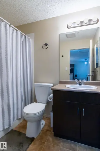 Interior photo 4 of #214 1188 HYNDMAN RD NW