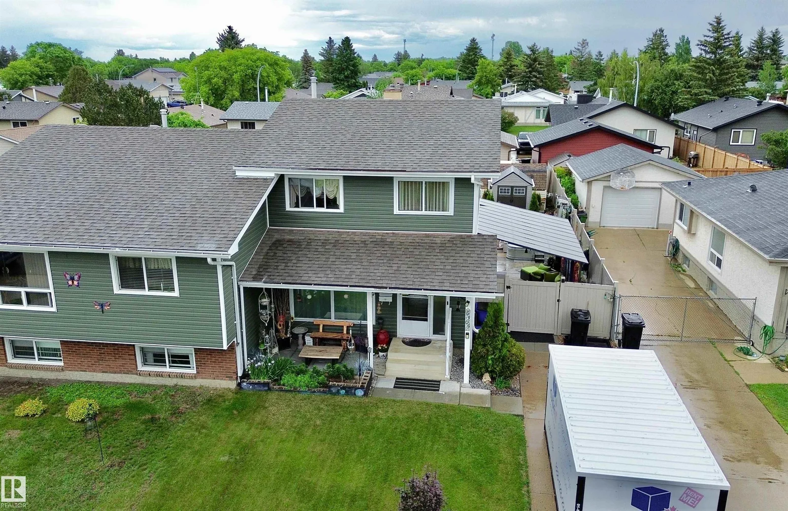 9305 81A ST, Fort Saskatchewan - 3 bedroom Duplex for sale