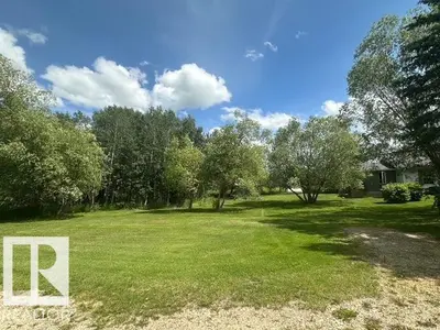 Interior photo 2 of 9007 TWP ROAD 563