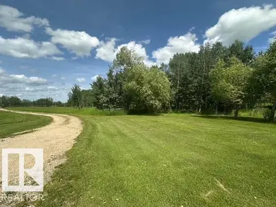 Interior photo 1 of 9007 TWP ROAD 563