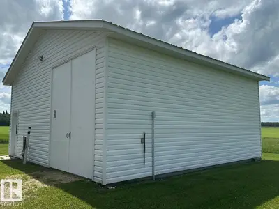 Interior photo 4 of 9007 TWP ROAD 563