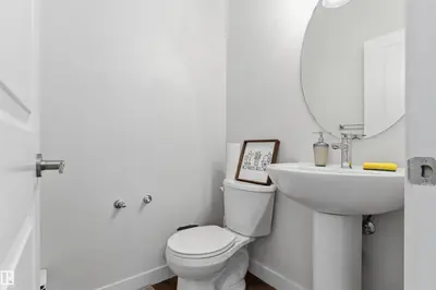 Interior photo 2 of #170 804 WELSH DR SW