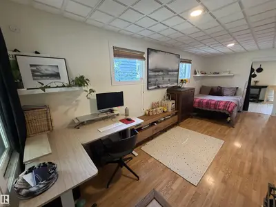 Interior photo 3 of 11427 125 ST NW