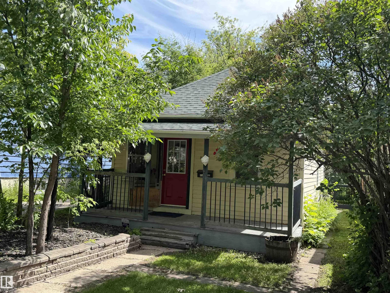 11427 125 ST NW, Edmonton - 1 bedroom Detached Single Family for sale