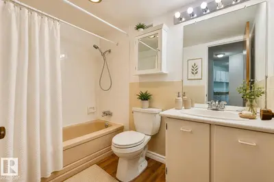 Interior photo 4 of #613 13910 Stony Plain RD NW
