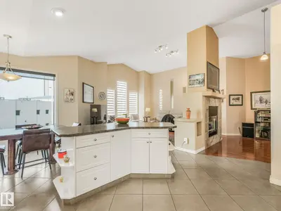 Interior photo 2 of 1058 JAMES CR NW