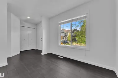 Interior photo 4 of 4118 6A ST NW
