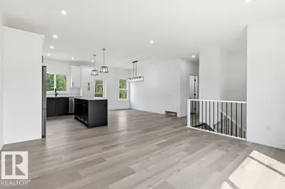 Interior photo 2 of #401 55108 RANGE ROAD 15