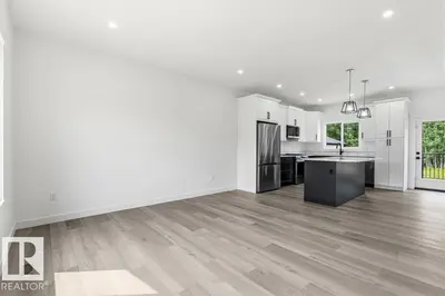 Interior photo 3 of #401 55108 RANGE ROAD 15