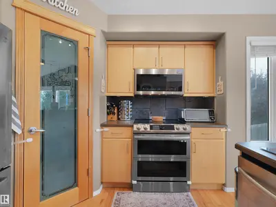Interior photo 2 of 34 LAKEWOOD CV N